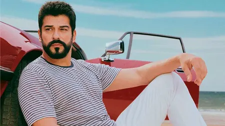 Burak Özçivit'in Lüks Otomobili Yollarda